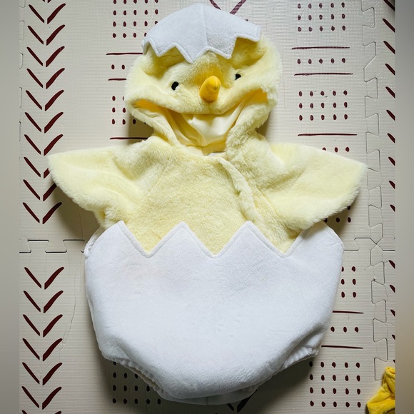 Pottery Barn Kids Yellow Chick Costume - Picture 4 of 8